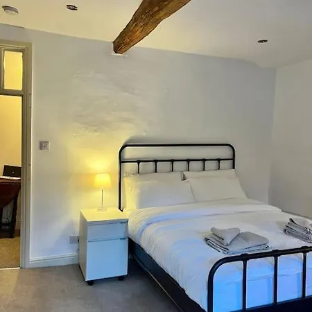 Apartment District Loft